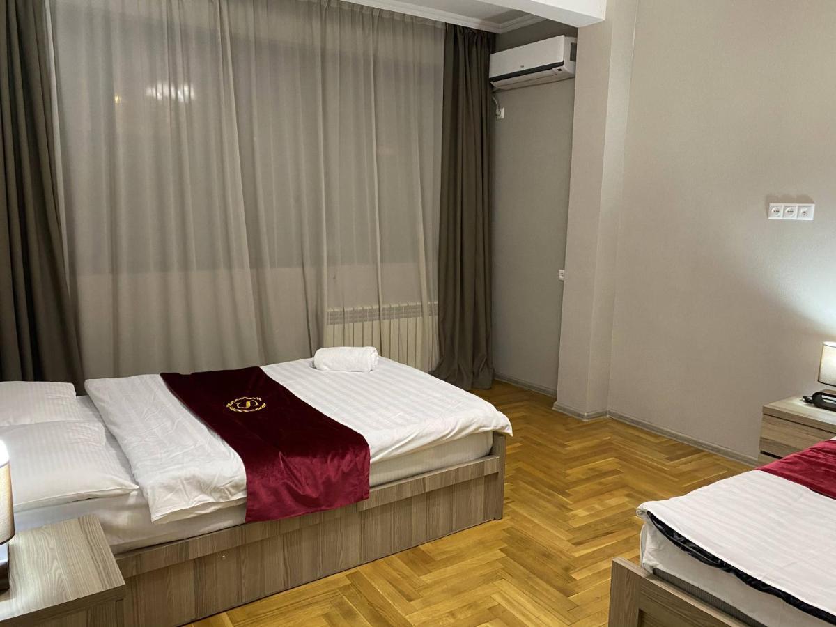 Superior Apartment On Kostava Tbilisi Exterior foto